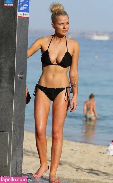 Helen Flanagan Onlyfans Photo Gallery 