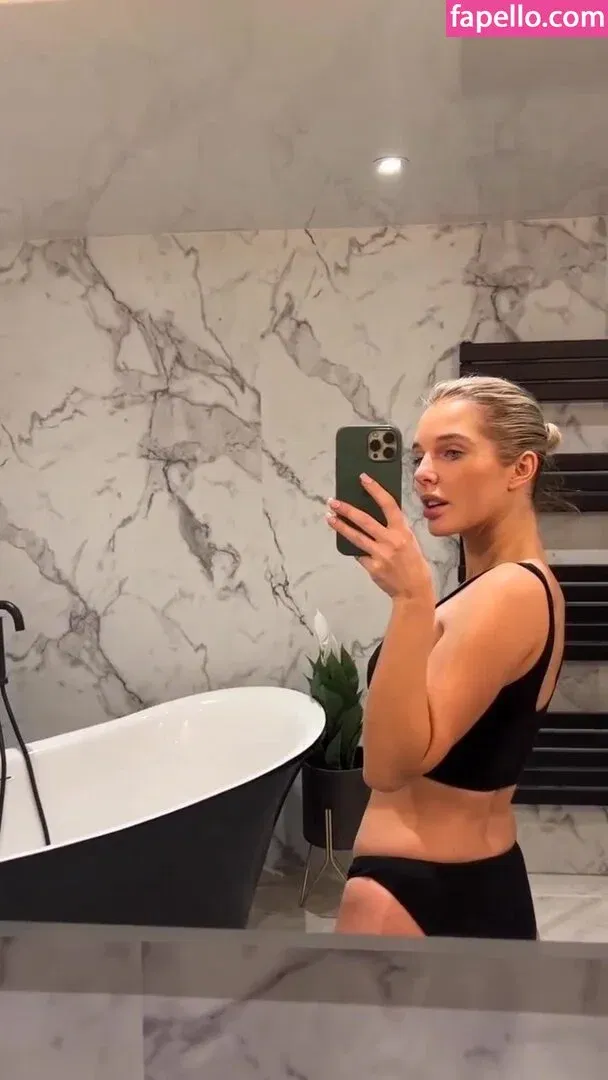 Helen Flanagan Onlyfans Photo Gallery 