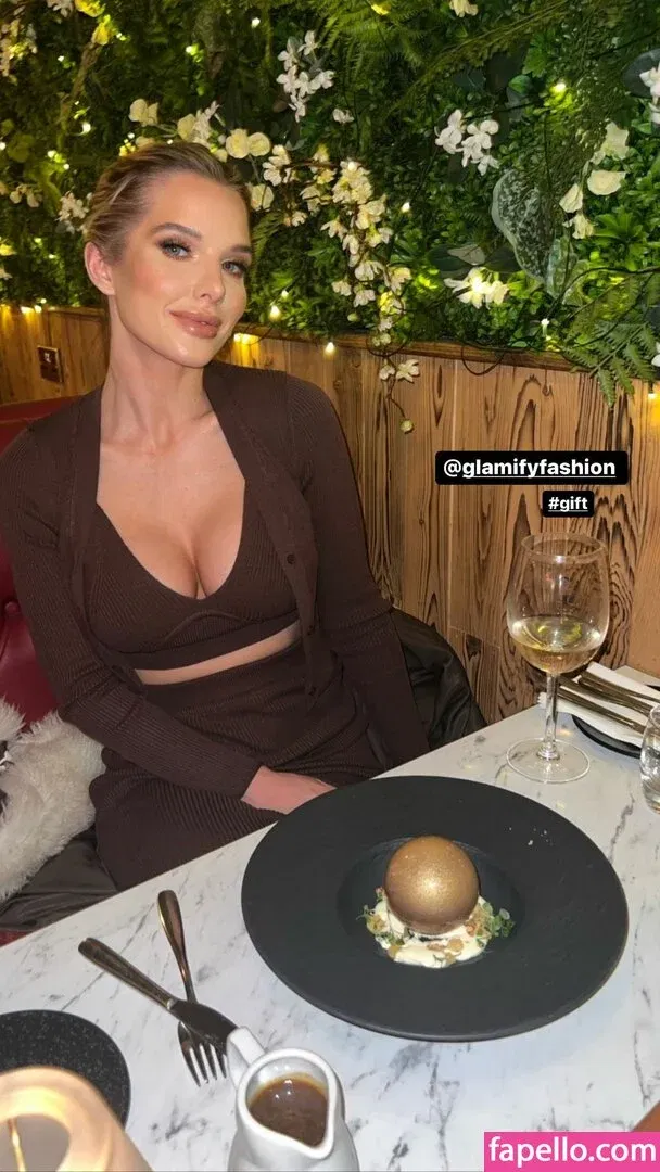 Helen Flanagan Onlyfans Photo Gallery 