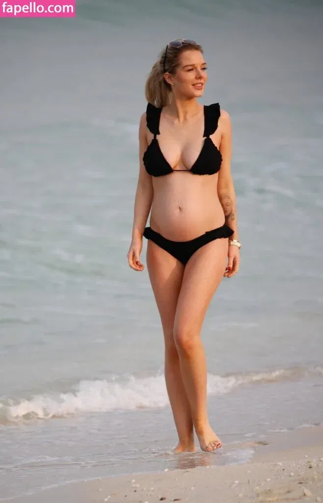 Helen Flanagan Onlyfans Photo Gallery 