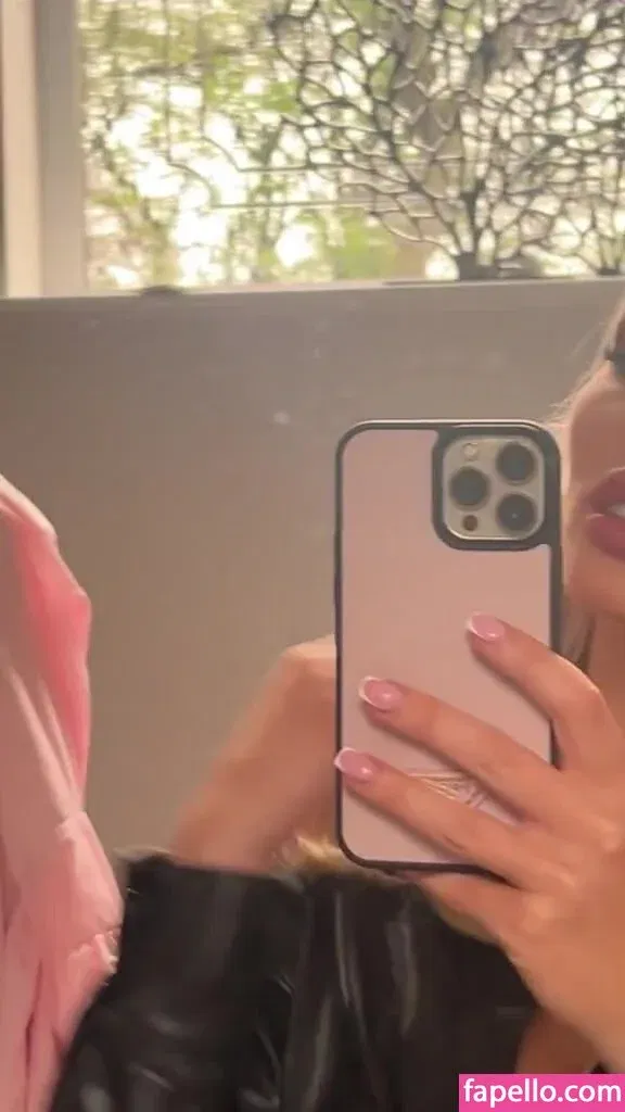 Helen Flanagan Onlyfans Photo Gallery 