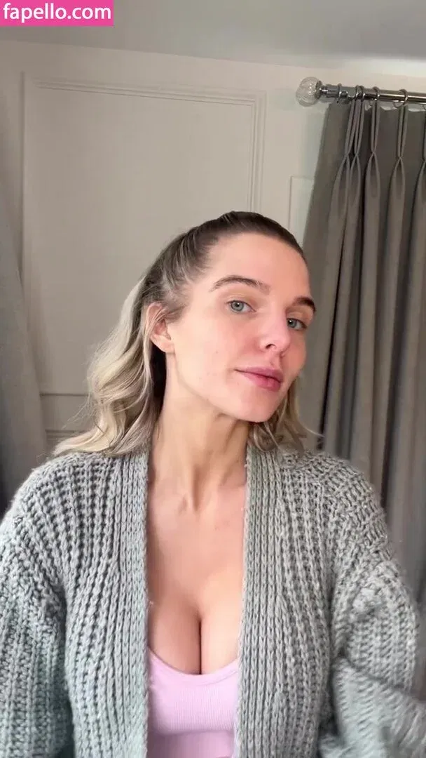 Helen Flanagan Onlyfans Photo Gallery 