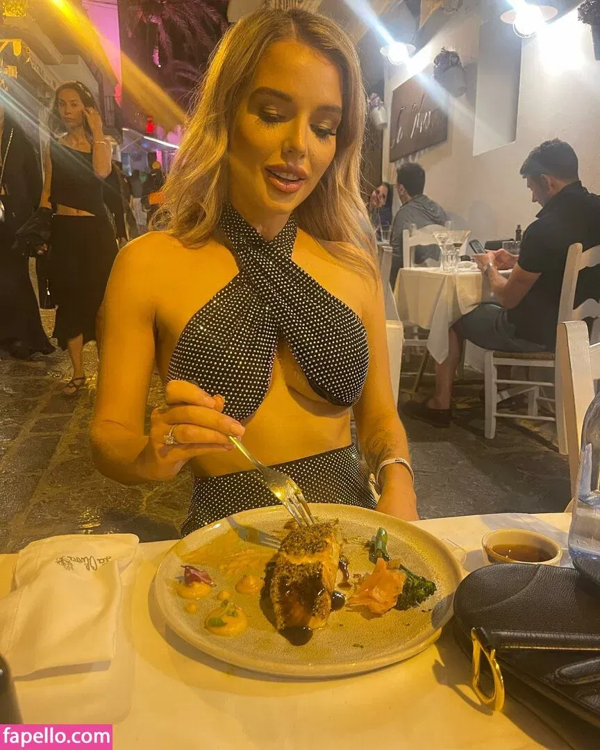 Helen Flanagan Onlyfans Photo Gallery 