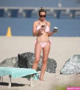 Helen Flanagan Onlyfans Photo Gallery 