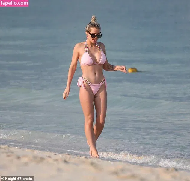 Helen Flanagan Onlyfans Photo Gallery 