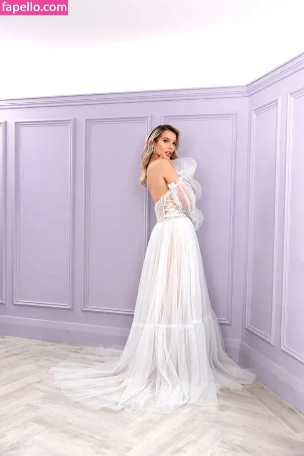 Helen Flanagan Onlyfans Photo Gallery 