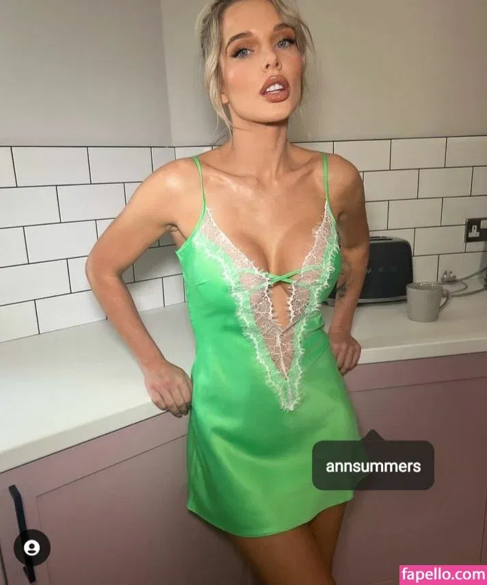 Helen Flanagan Onlyfans Photo Gallery 