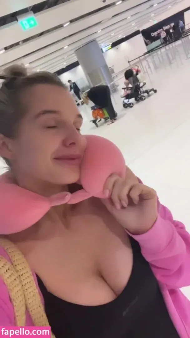 Helen Flanagan Onlyfans Photo Gallery 