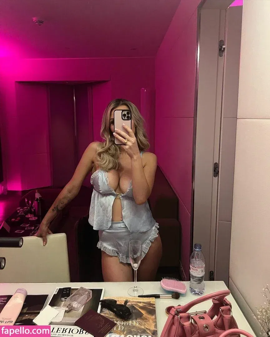 Helen Flanagan Onlyfans Photo Gallery 