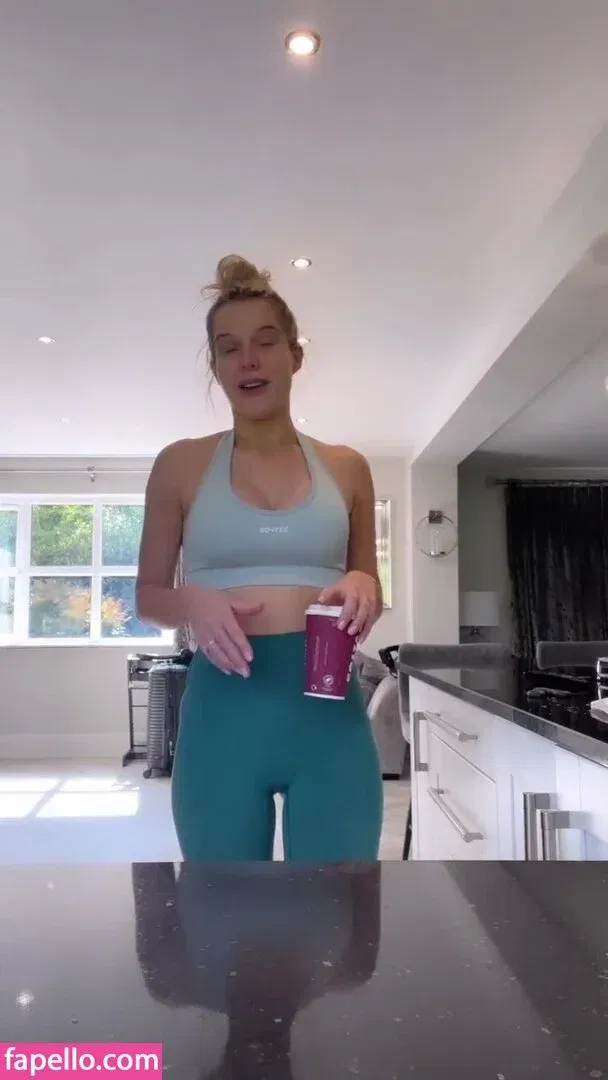 Helen Flanagan Onlyfans Photo Gallery 