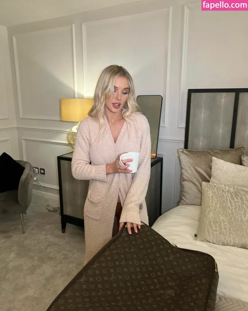 Helen Flanagan Onlyfans Photo Gallery 