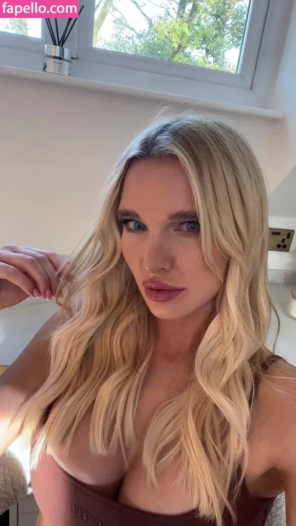 Helen Flanagan Onlyfans Photo Gallery 