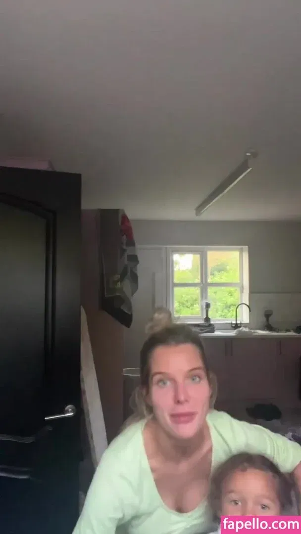 Helen Flanagan Onlyfans Photo Gallery 