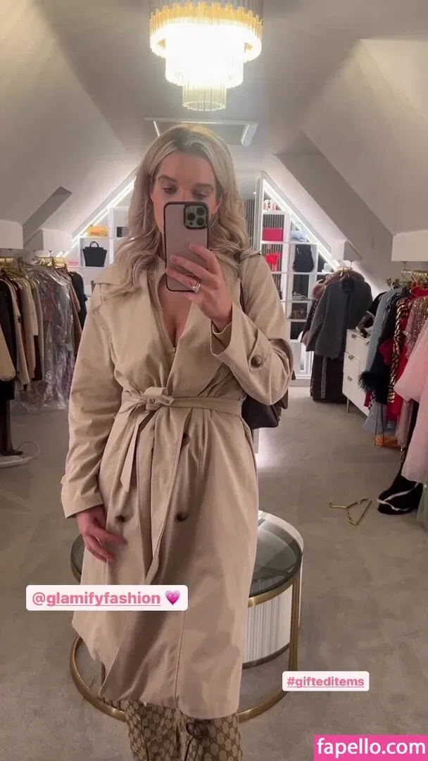 Helen Flanagan Onlyfans Photo Gallery 