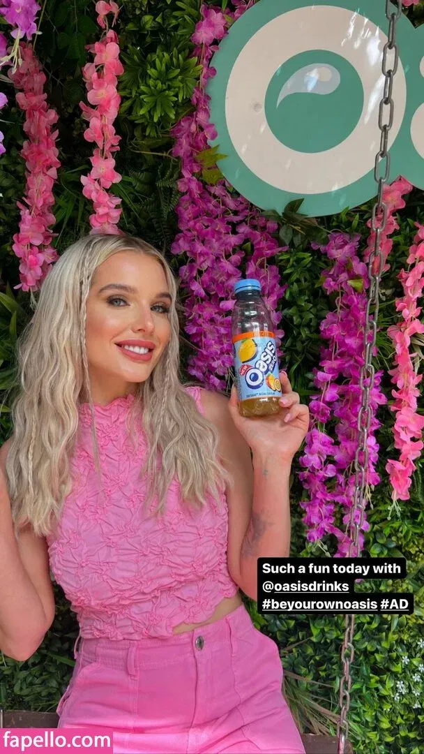 Helen Flanagan Onlyfans Photo Gallery 