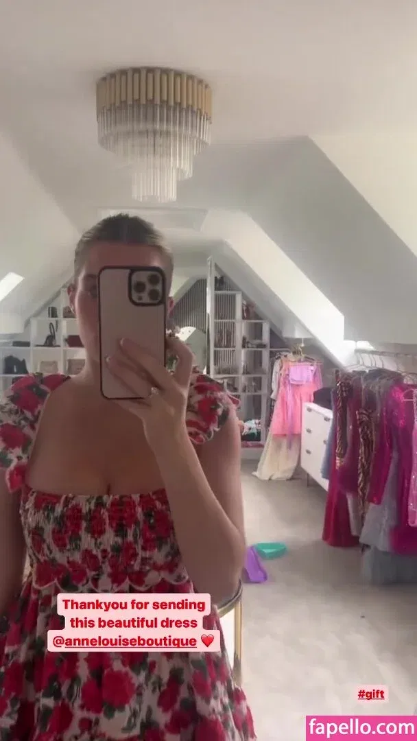 Helen Flanagan Onlyfans Photo Gallery 