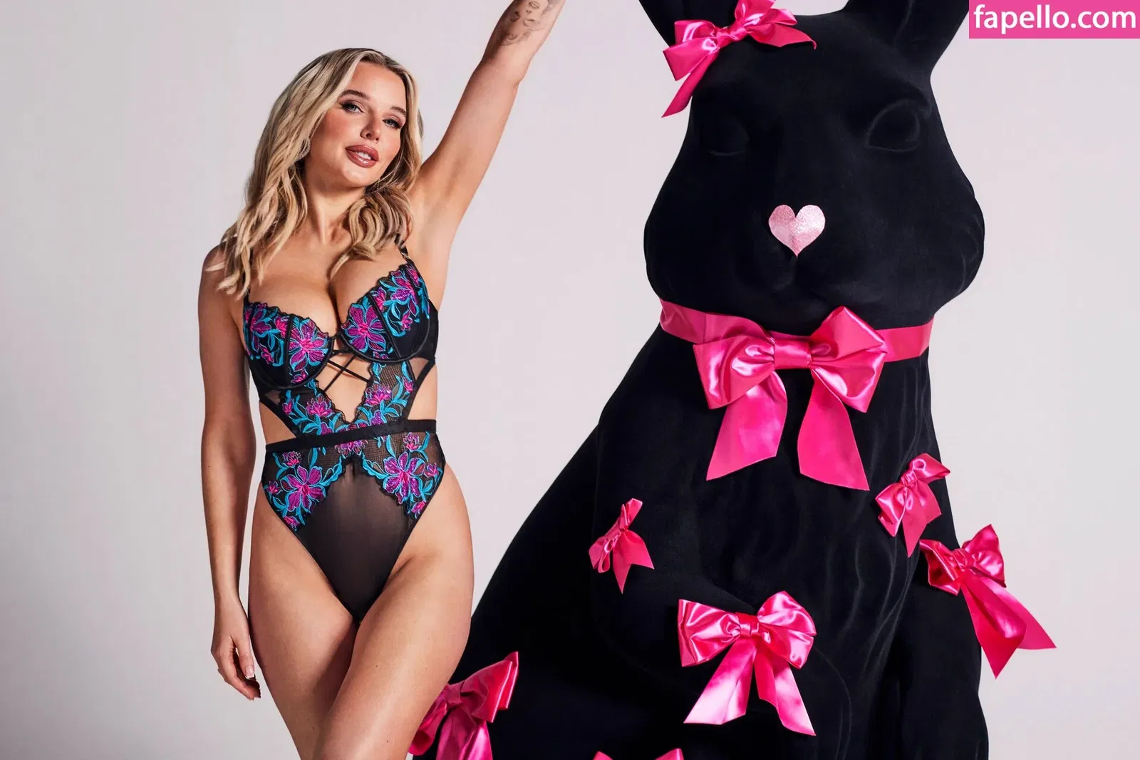 Helen Flanagan Onlyfans Photo Gallery 