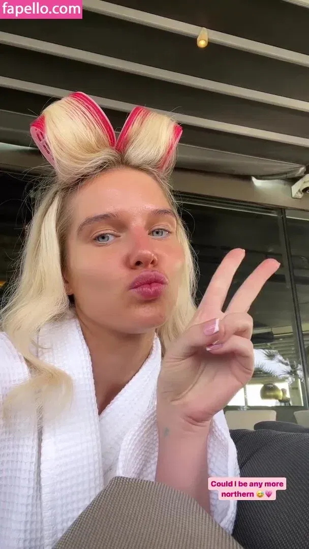 Helen Flanagan Onlyfans Photo Gallery 