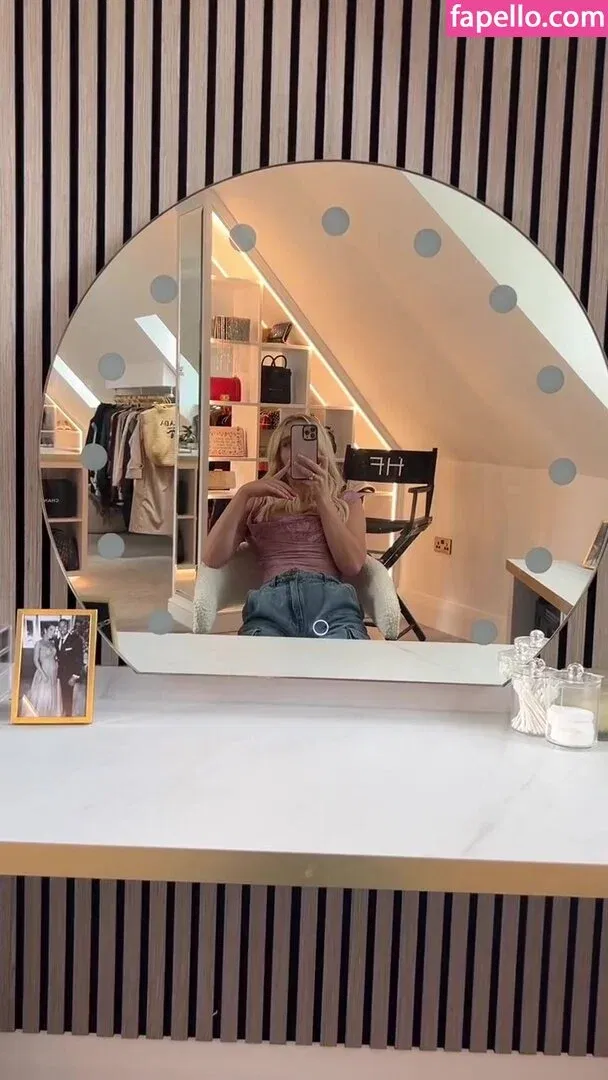 Helen Flanagan Onlyfans Photo Gallery 