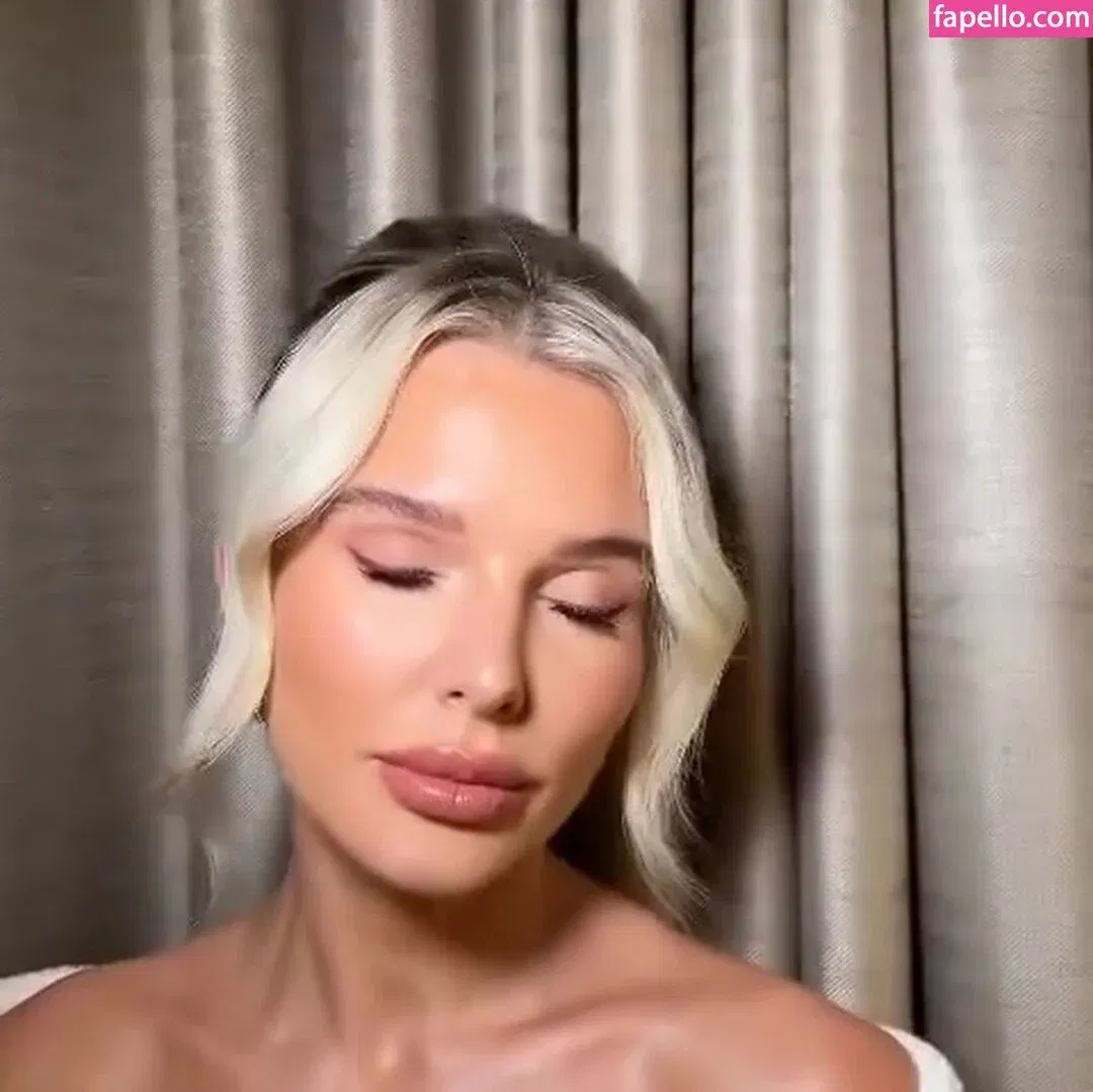 Helen Flanagan Onlyfans Photo Gallery 