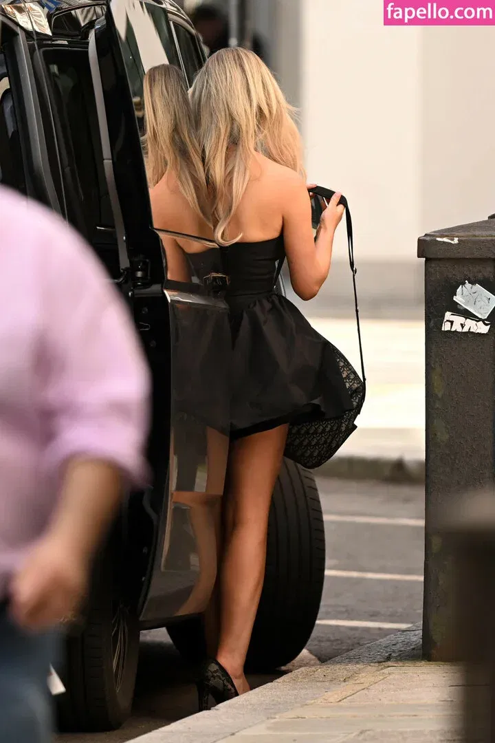 Helen Flanagan Onlyfans Photo Gallery 