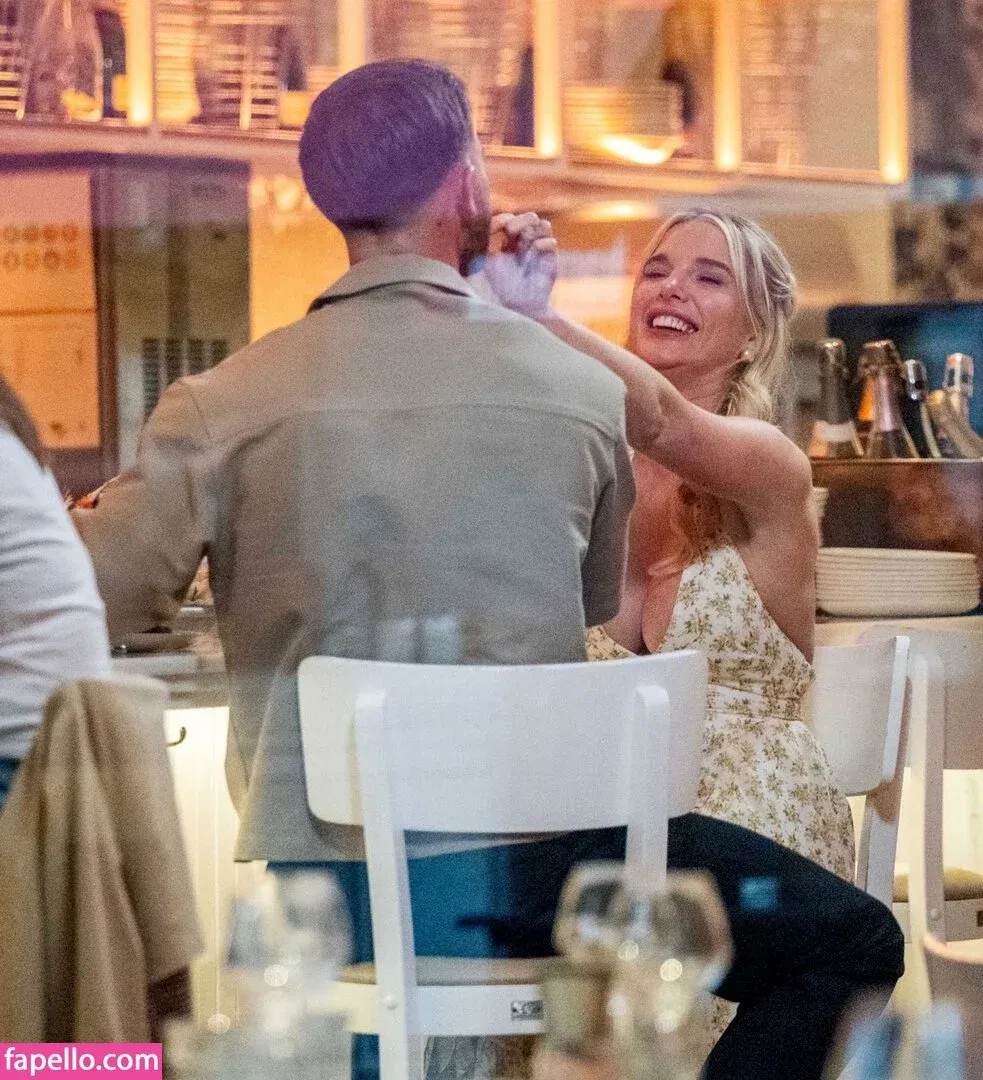 Helen Flanagan Onlyfans Photo Gallery 