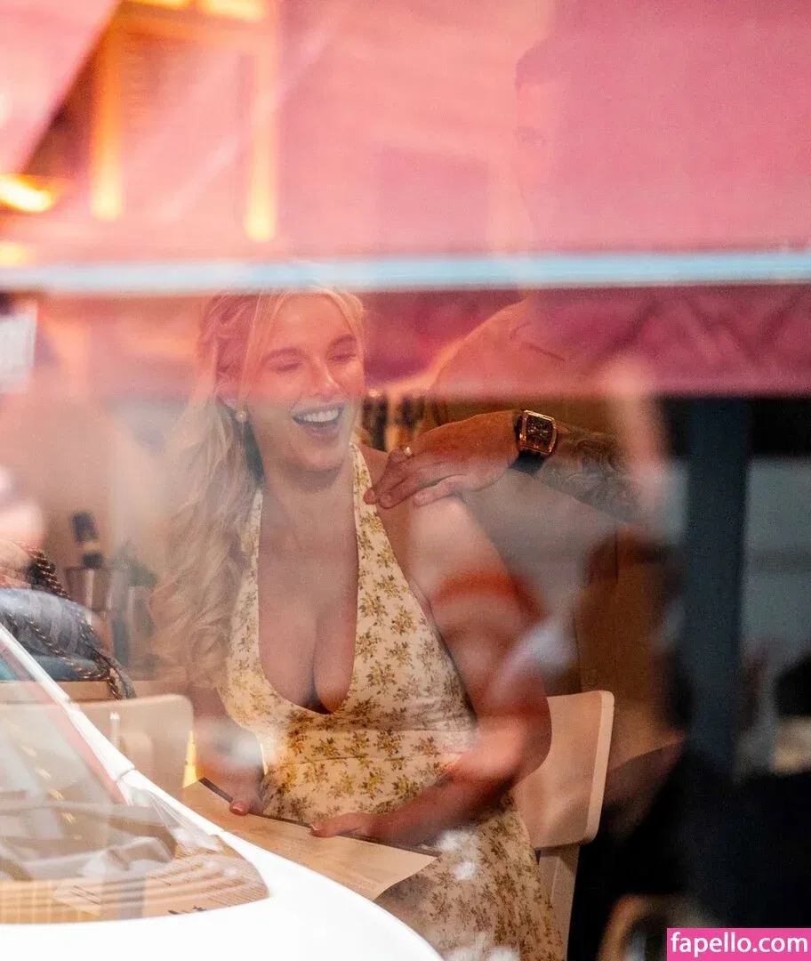 Helen Flanagan Onlyfans Photo Gallery 