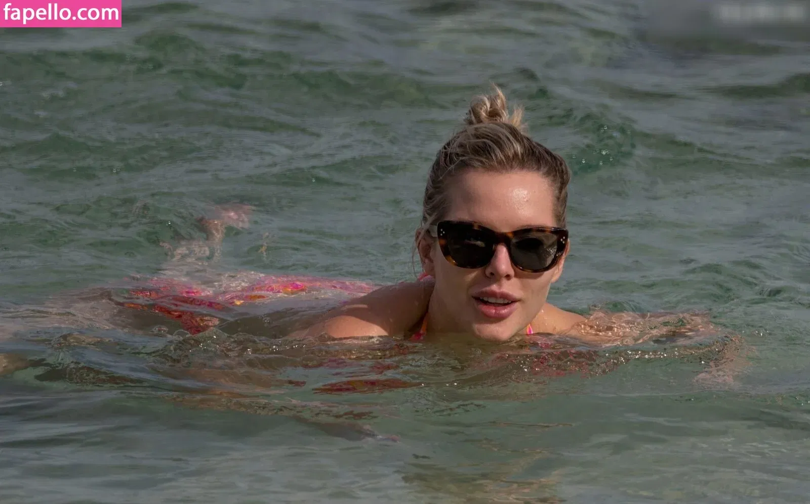 Helen Flanagan Onlyfans Photo Gallery 