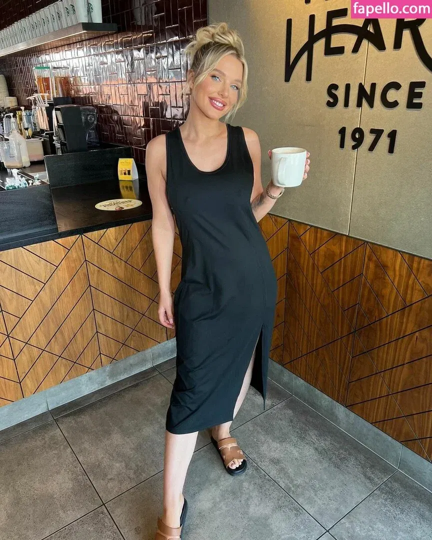 Helen Flanagan Onlyfans Photo Gallery 