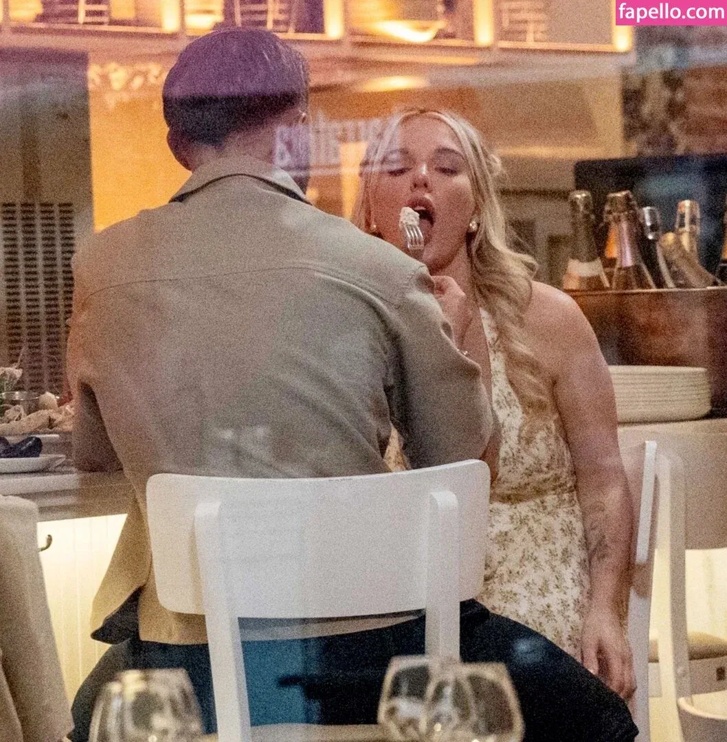 Helen Flanagan Onlyfans Photo Gallery 