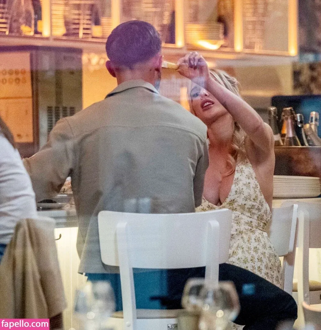 Helen Flanagan Onlyfans Photo Gallery 