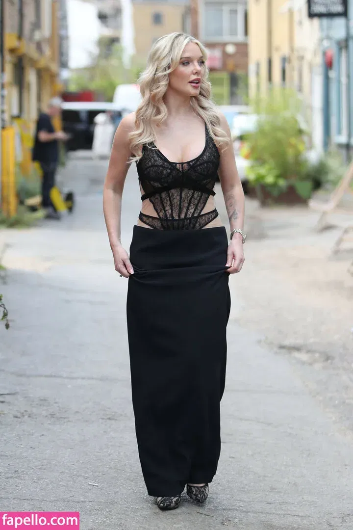 Helen Flanagan Onlyfans Photo Gallery 