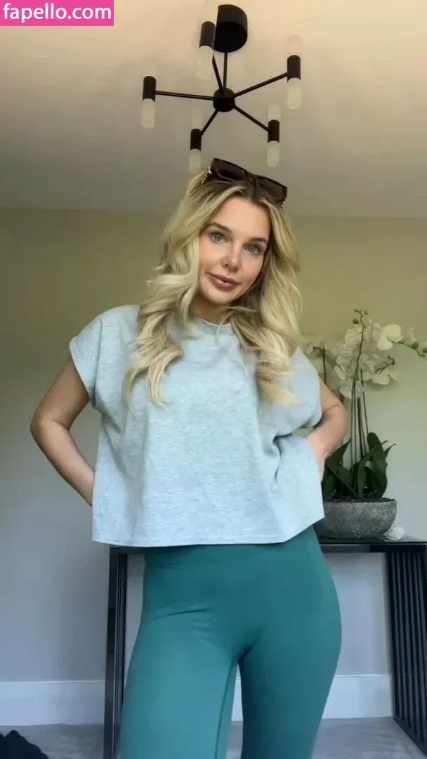 Helen Flanagan Onlyfans Photo Gallery 