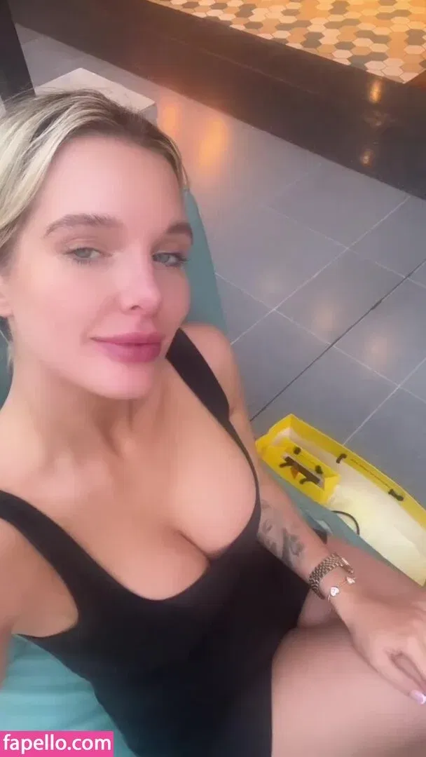 Helen Flanagan Onlyfans Photo Gallery 