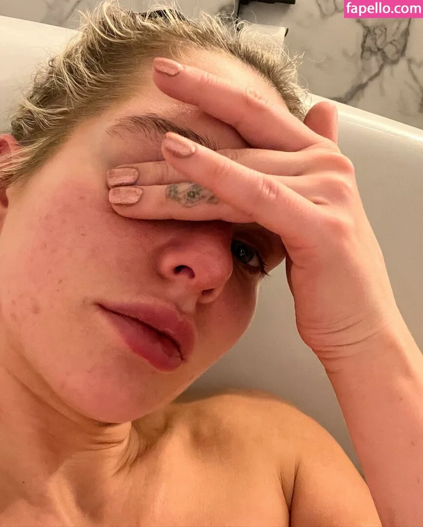 Helen Flanagan Onlyfans Photo Gallery 