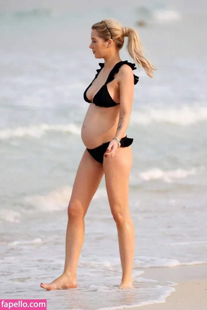 Helen Flanagan Onlyfans Photo Gallery 