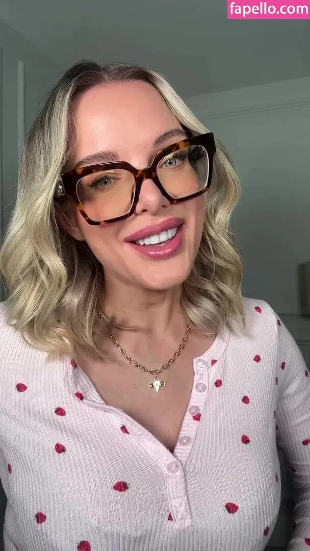 Helen Flanagan Onlyfans Photo Gallery 