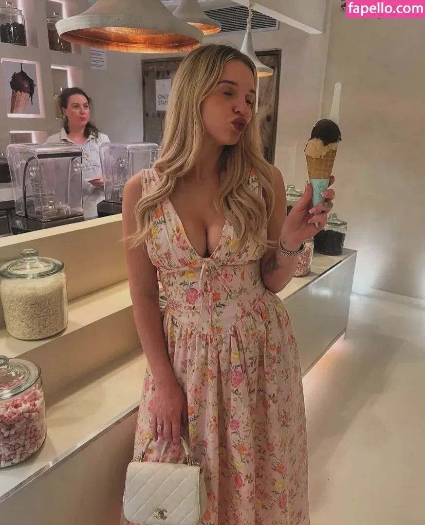 Helen Flanagan Onlyfans Photo Gallery 