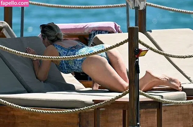 Helen Flanagan Onlyfans Photo Gallery 