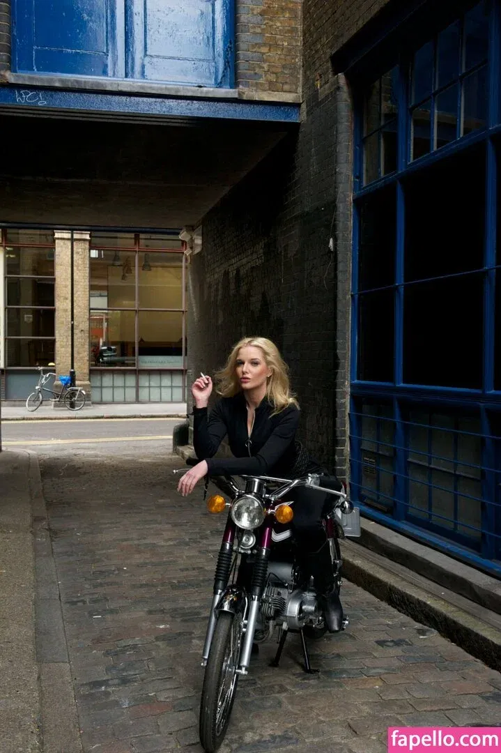 Helen Flanagan Onlyfans Photo Gallery 