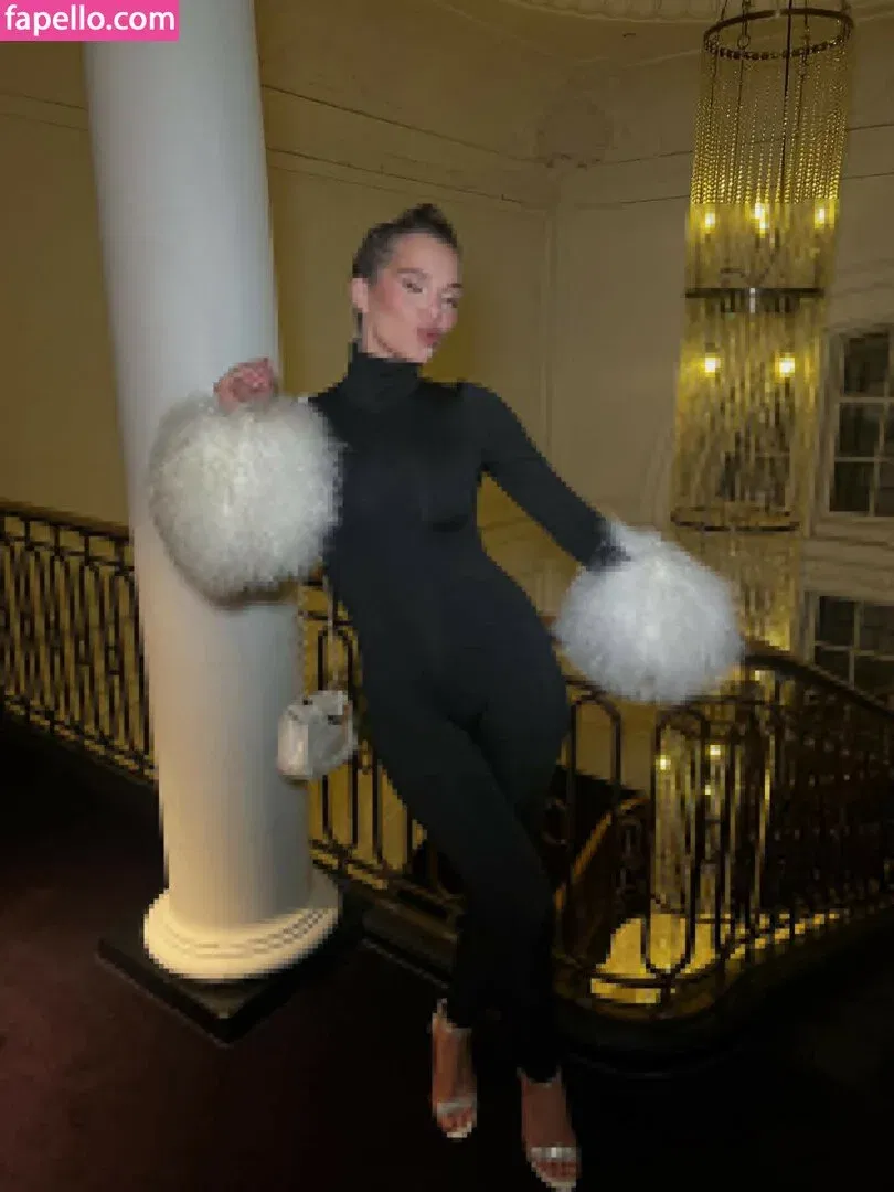 Helen Flanagan Onlyfans Photo Gallery 