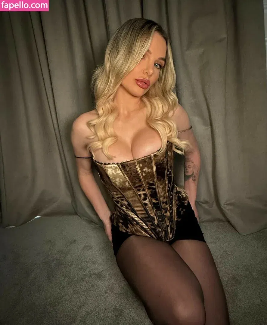 Helen Flanagan Onlyfans Photo Gallery 