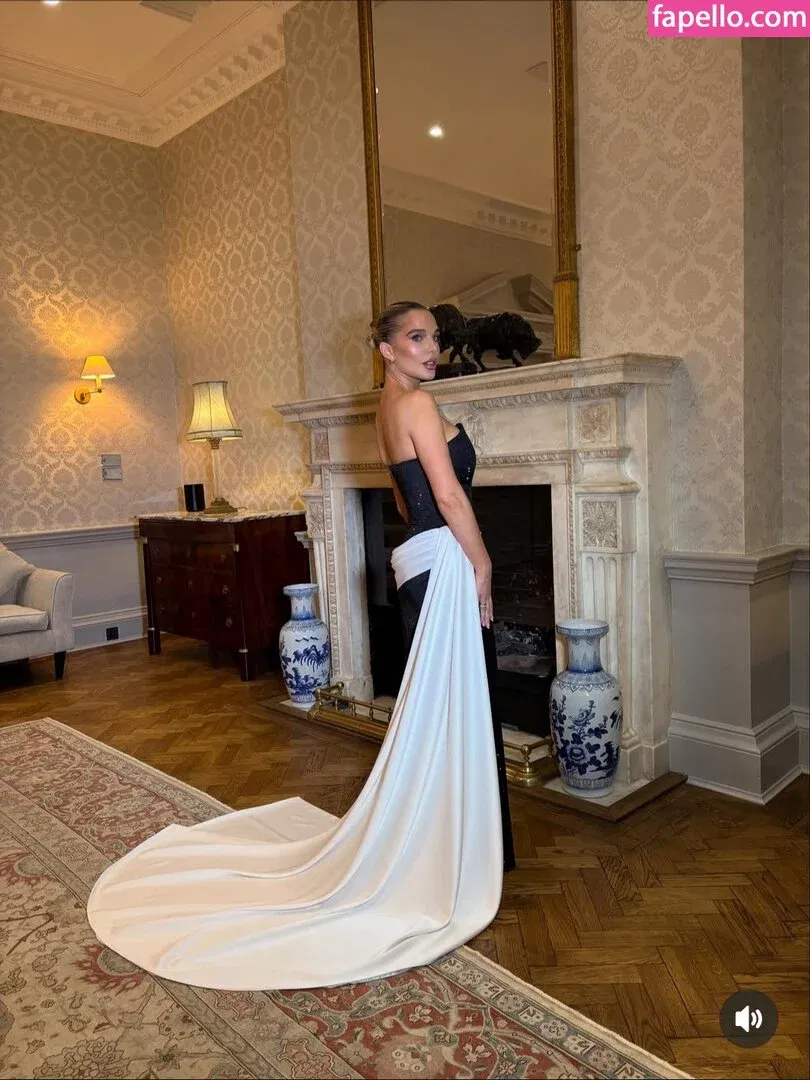 Helen Flanagan Onlyfans Photo Gallery 