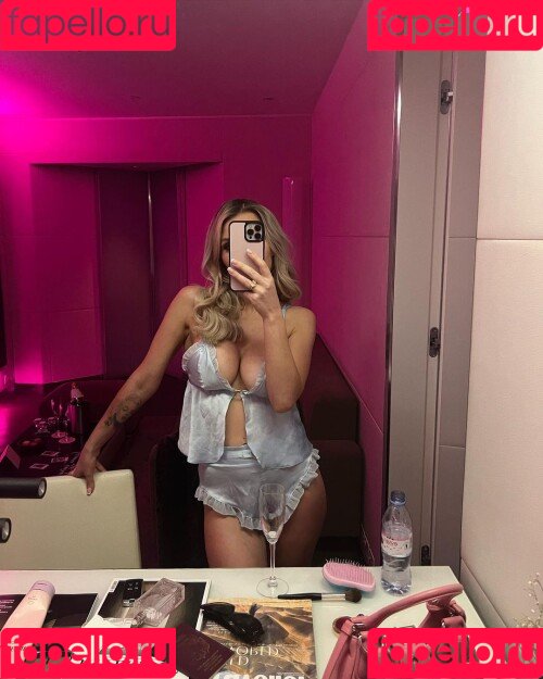 Helen Flanagan Onlyfans Photo Gallery 