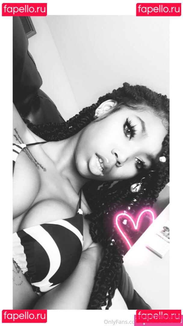 spoiledbrincess Nude Onlyfans Photo 25