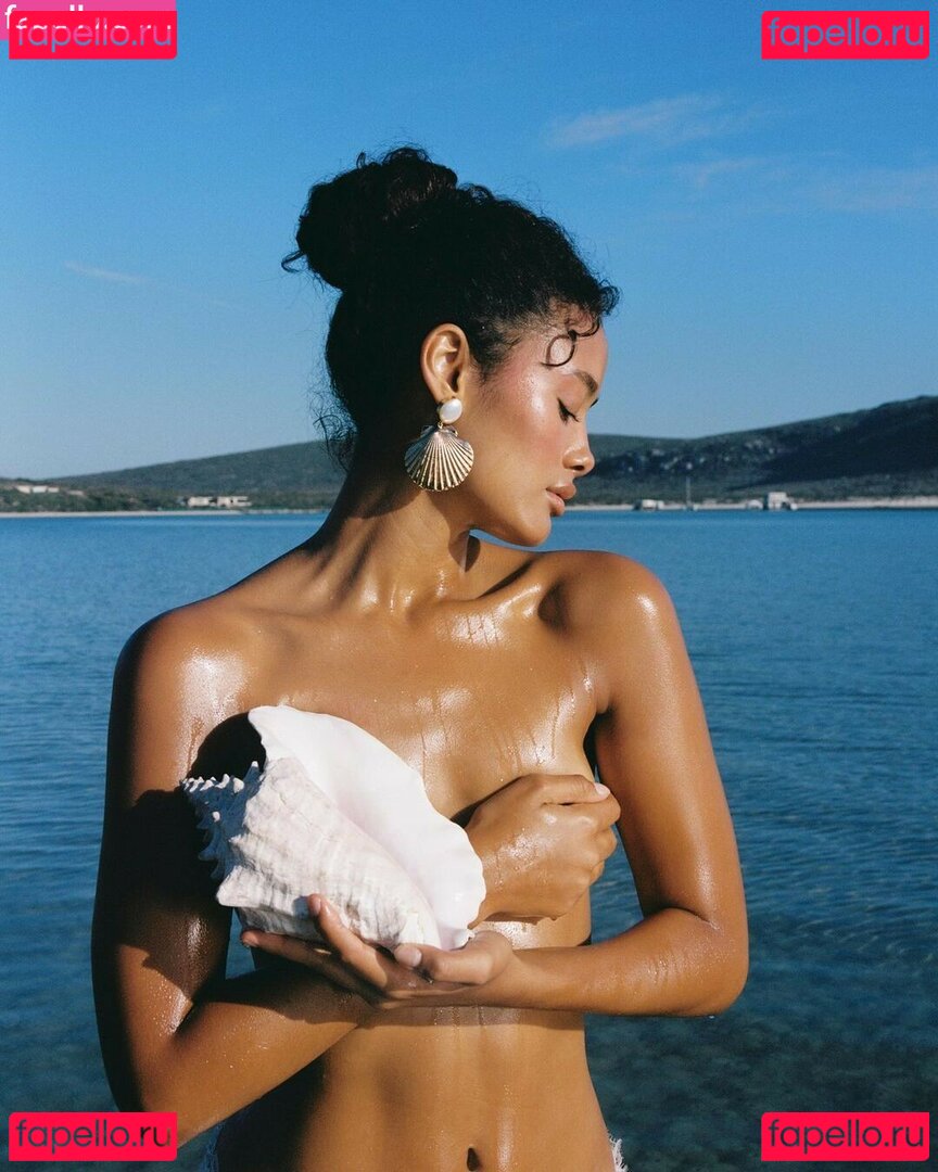 Geenah P Nude Onlyfans Photo 22