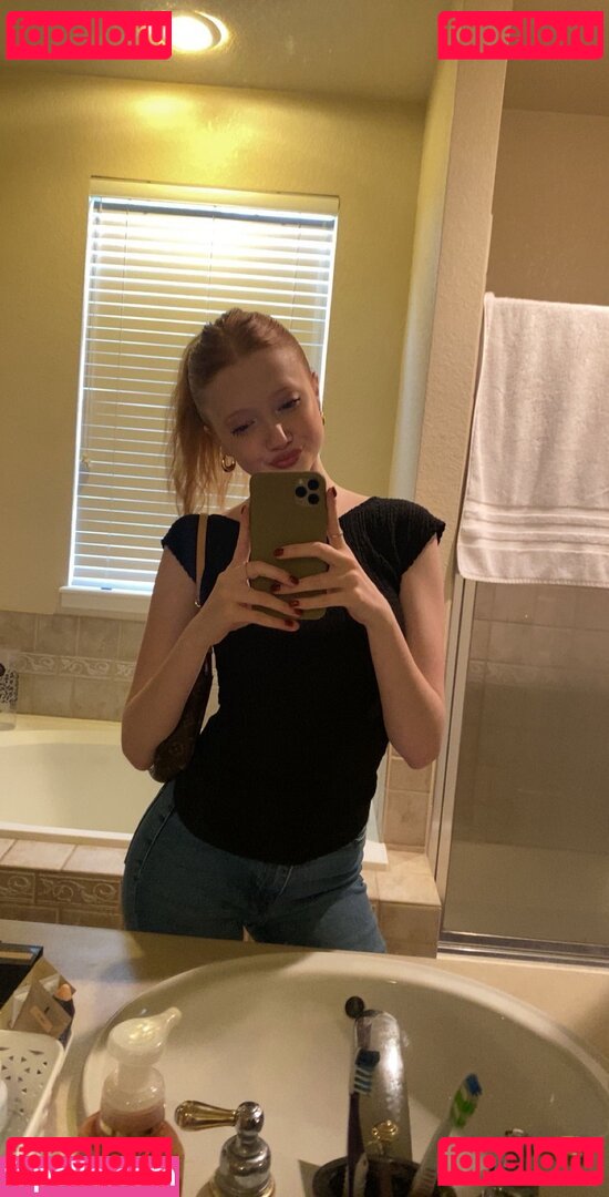 Makenna Kelly Nude Onlyfans Photo 437