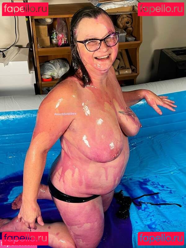 Peachful Vibes Nude Onlyfans Photo 10