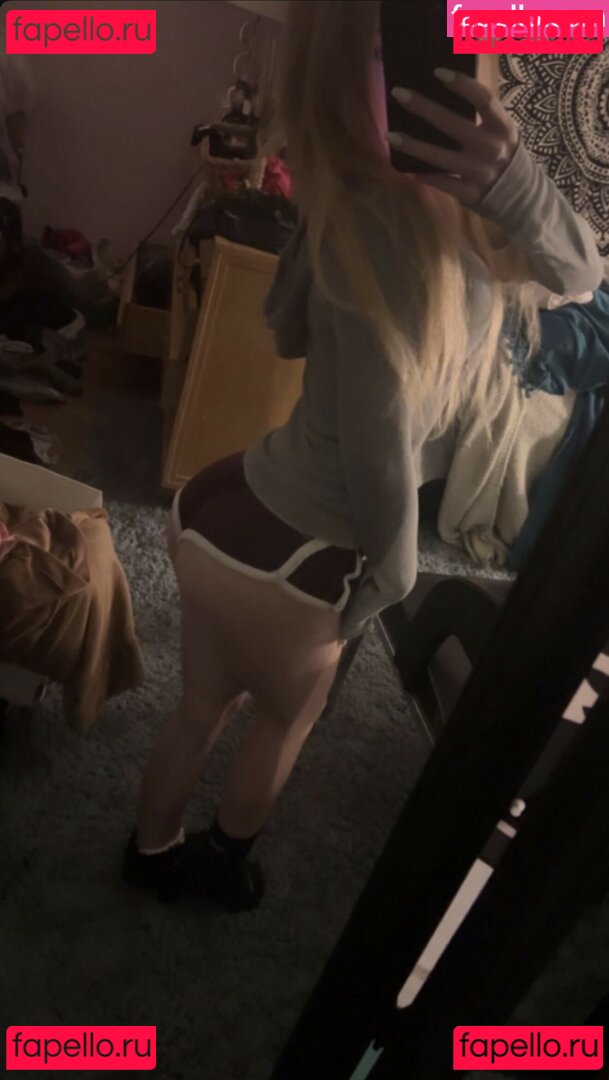 Emmy Moore Nude Onlyfans Photo 8