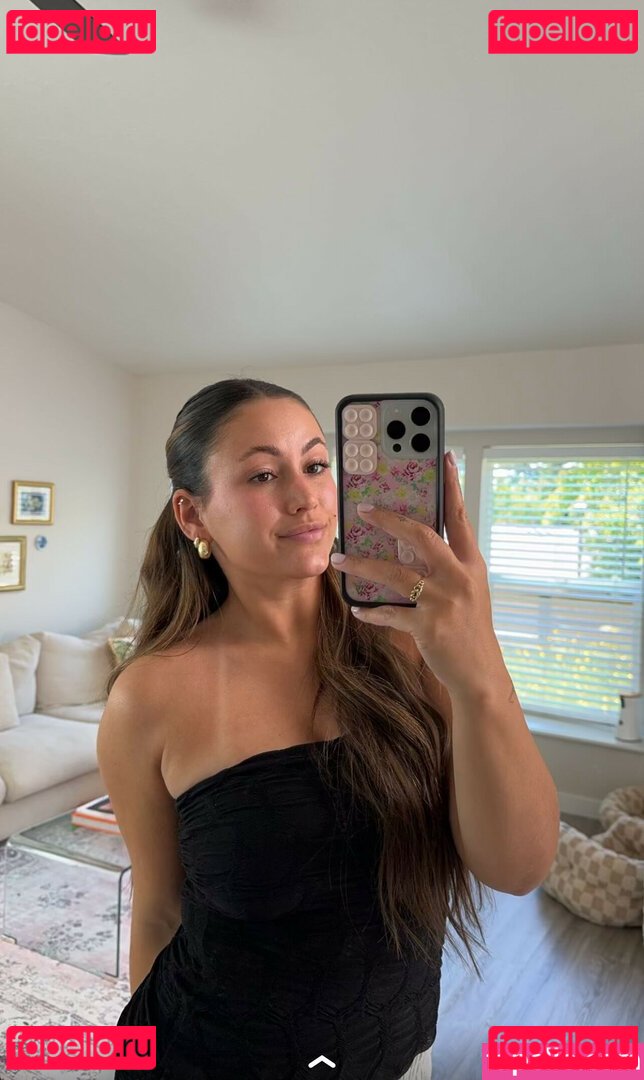 Zoe Ferguson Nude Onlyfans Photo 14